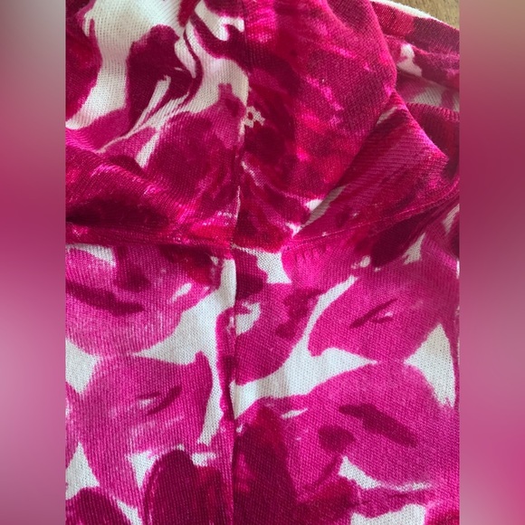 Garnet Hill Signature Merino Cardigan SZ M Fuchsia Magenta Abstract Floral - Picture 10 of 15
